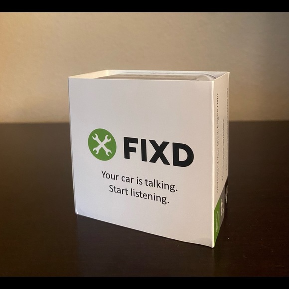 **NEW** FIXD OBD2 Scanner / Sensor (Bluetooth) Check Engine Light Checker - Picture 2 of 8